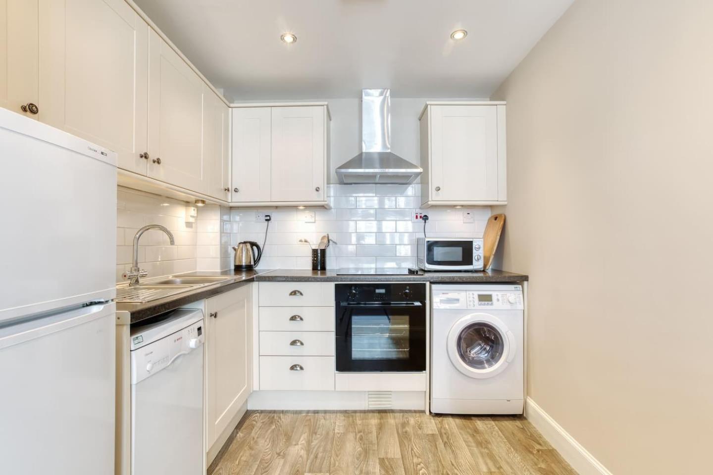 West Port - 2Br In The Heart Of The Old Town Just Off The Grassmarket EDI Exterior photo