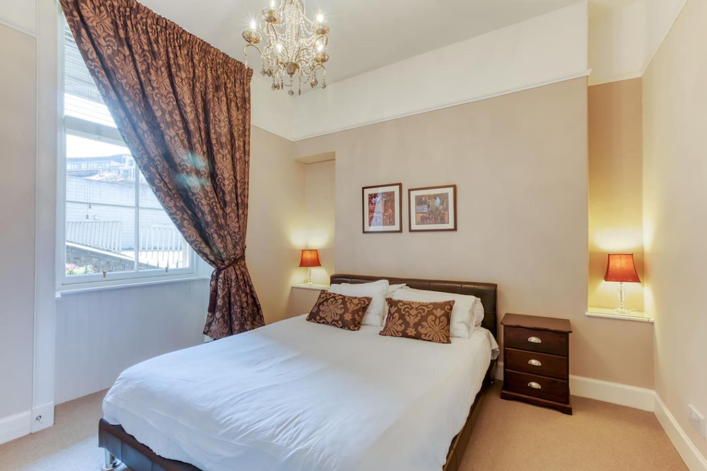 West Port - 2Br In The Heart Of The Old Town Just Off The Grassmarket EDI Exterior photo