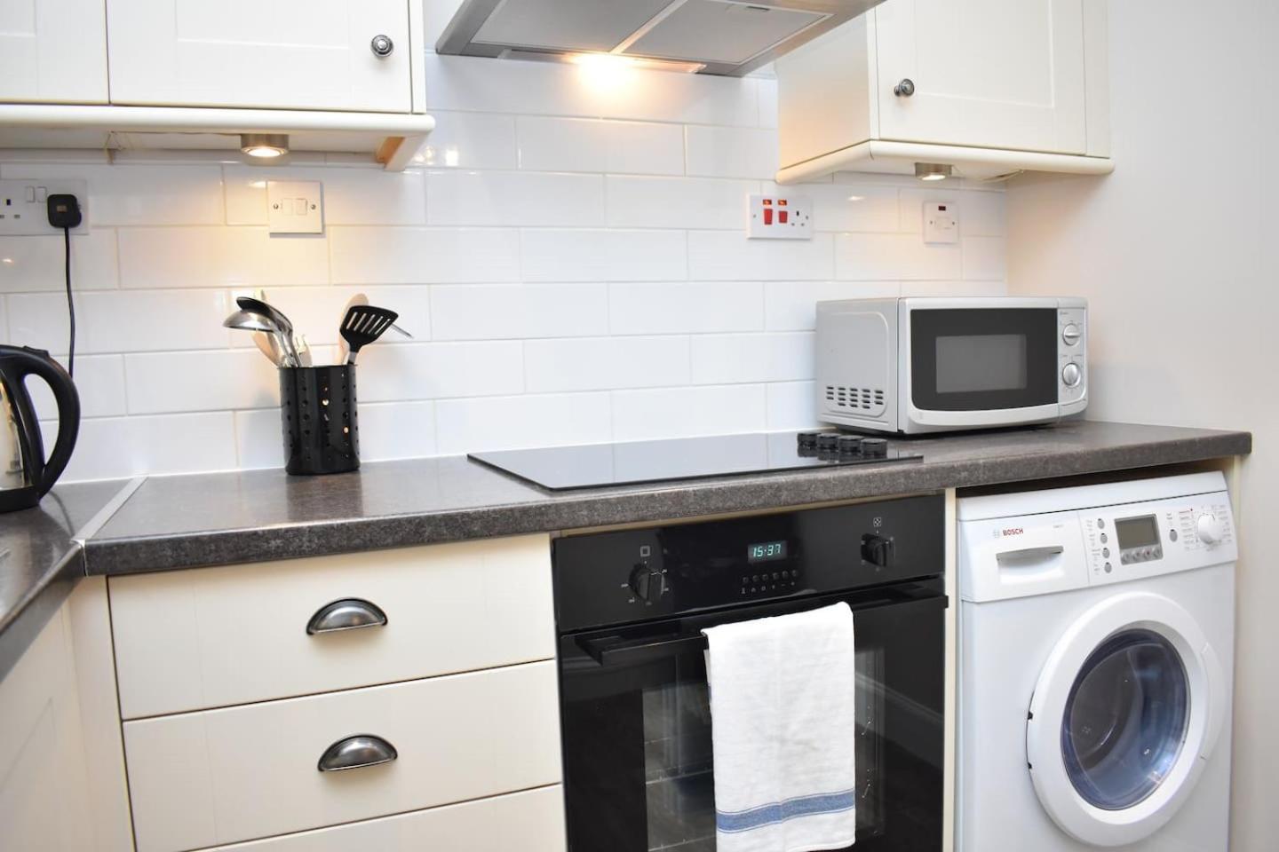 West Port - 2Br In The Heart Of The Old Town Just Off The Grassmarket EDI Exterior photo