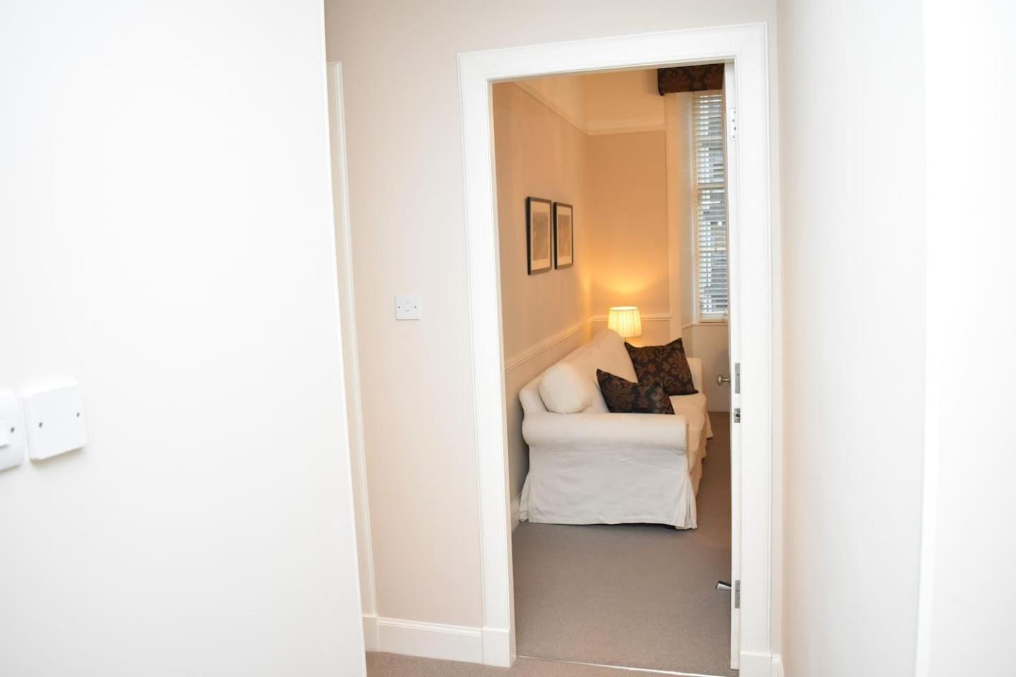West Port - 2Br In The Heart Of The Old Town Just Off The Grassmarket EDI Exterior photo