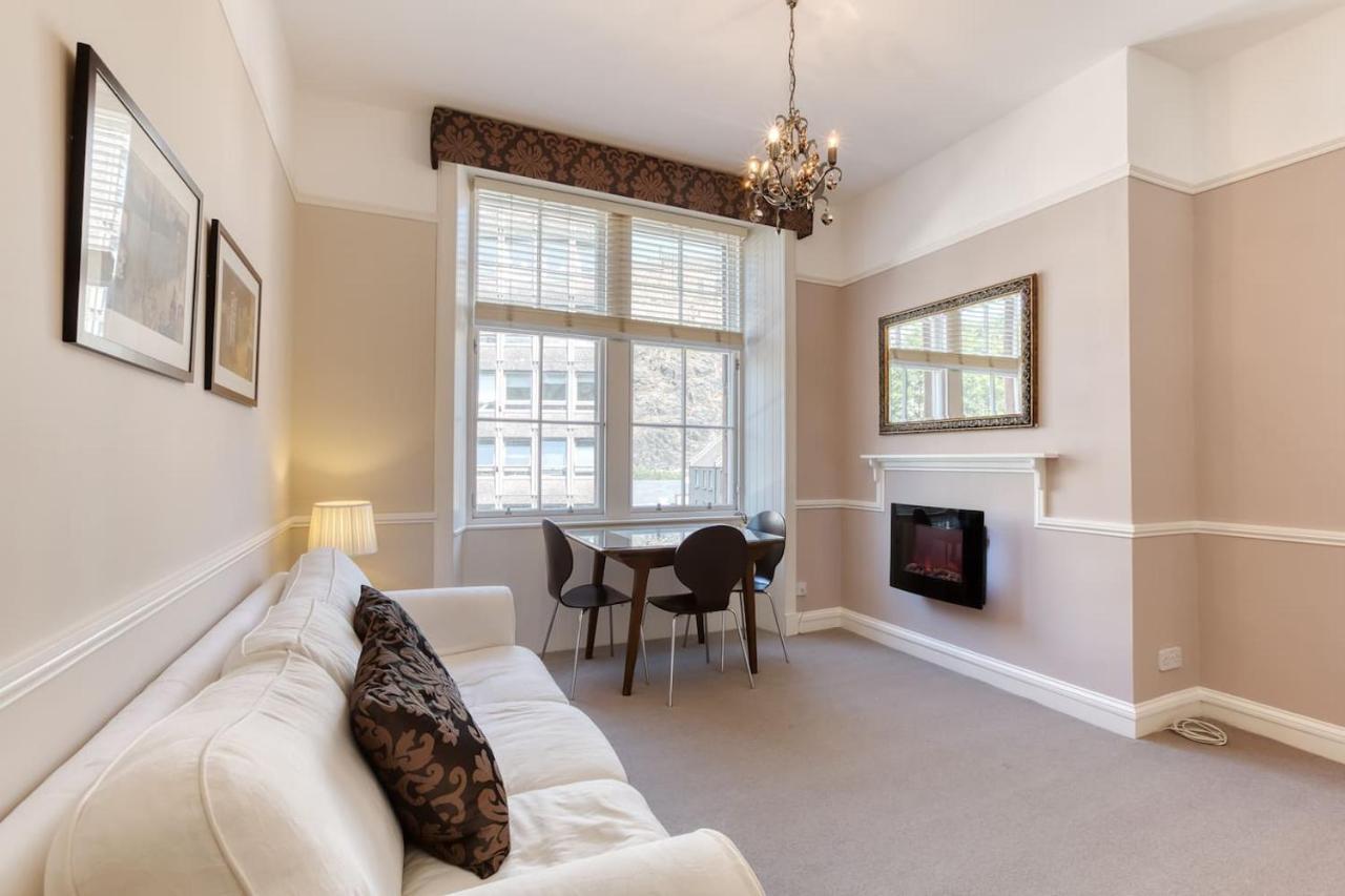 West Port - 2Br In The Heart Of The Old Town Just Off The Grassmarket EDI Exterior photo